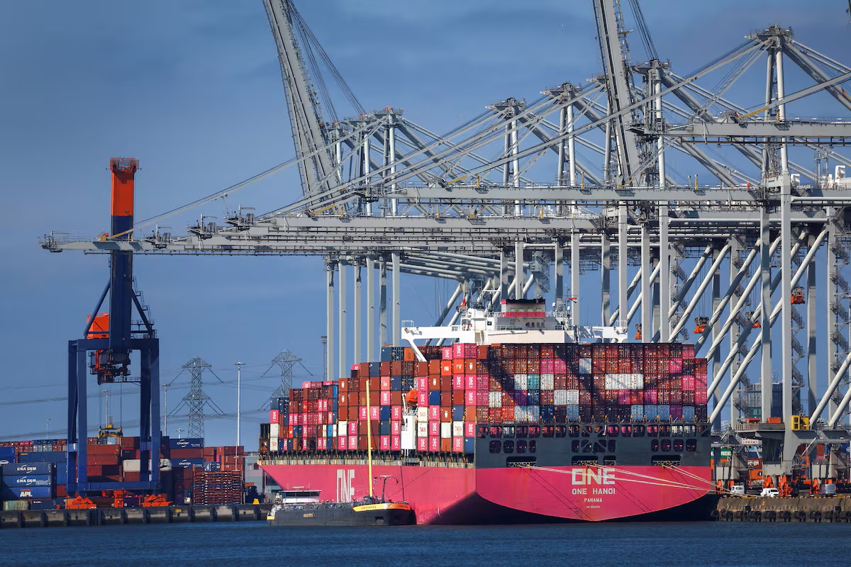 Bruselas amenaza con nuevos aranceles por $95,000 millones si las negociaciones con EEUU fracasan