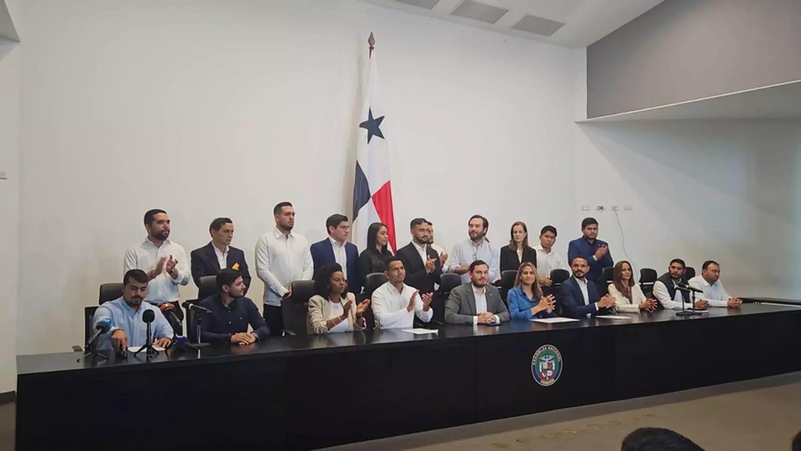 Vamos presenta a Mulino una agenda de 10 peticiones para el 2026