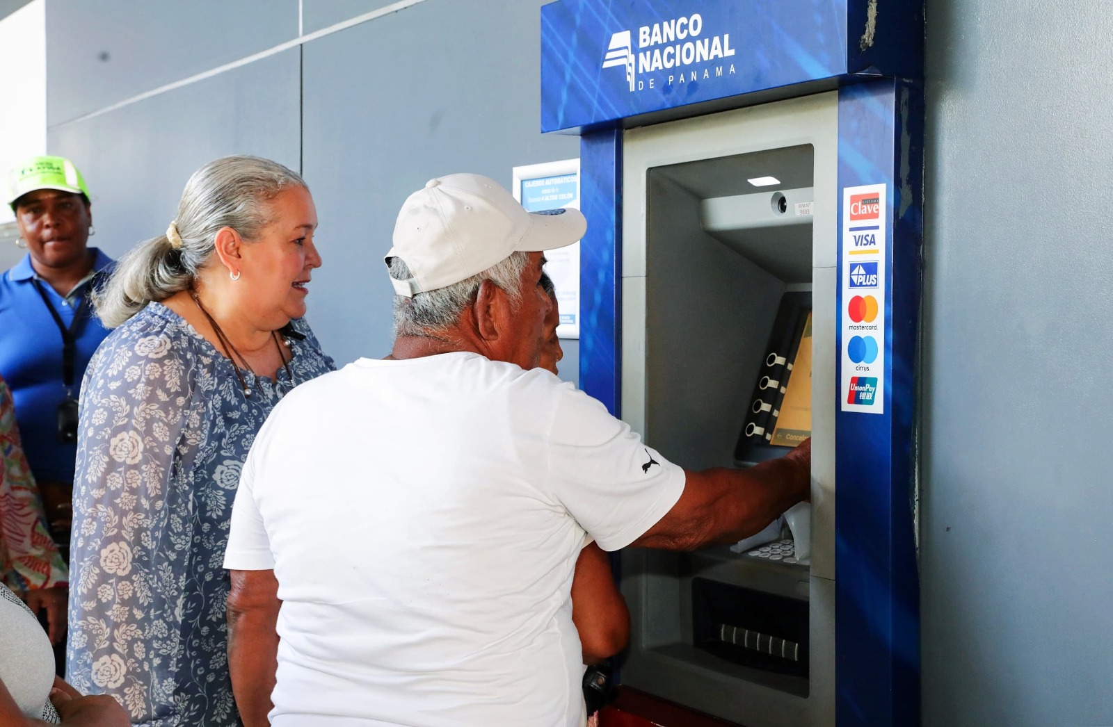 MIDES depura más de 11,000 beneficiarios que no cumplían requisitos