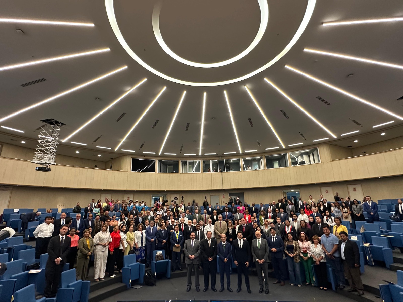 Compromiso con el cambio climático es una “obligación ética y política”, sostiene canciller Martínez Acha