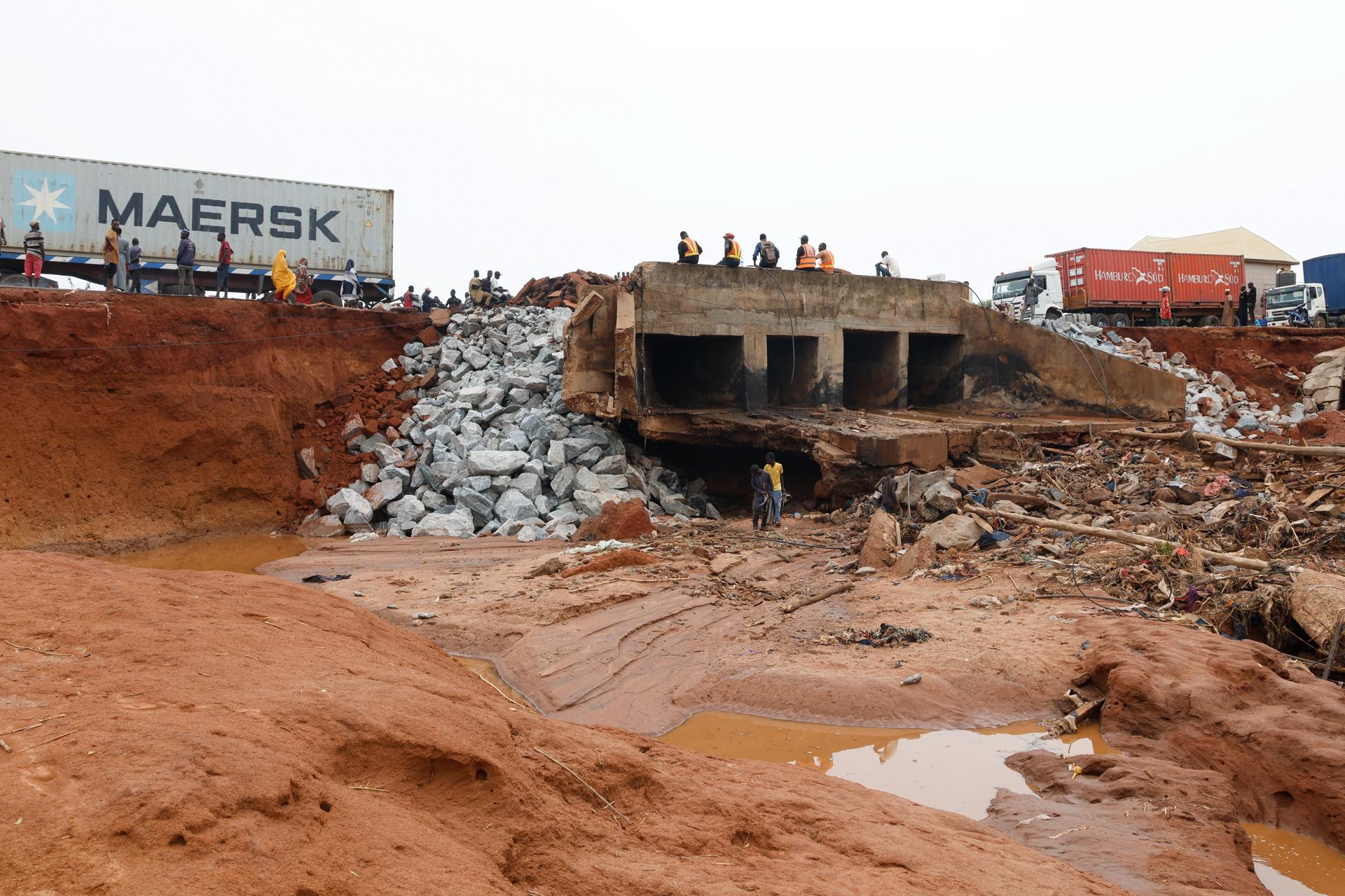 Suben a 158 los muertos por inundaciones en Nigeria