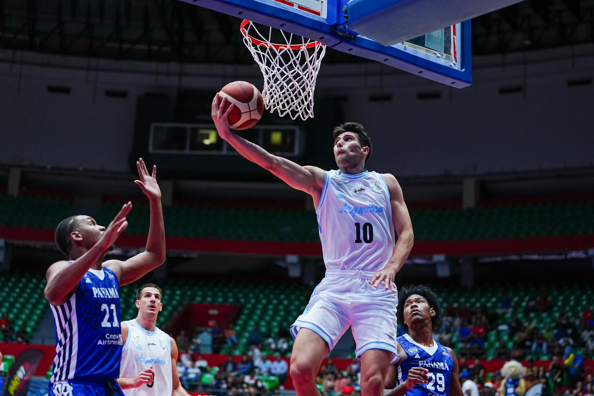 Argentina se impone a Panamá y se queda con el tercer lugar en la Copa Latina de Baloncesto