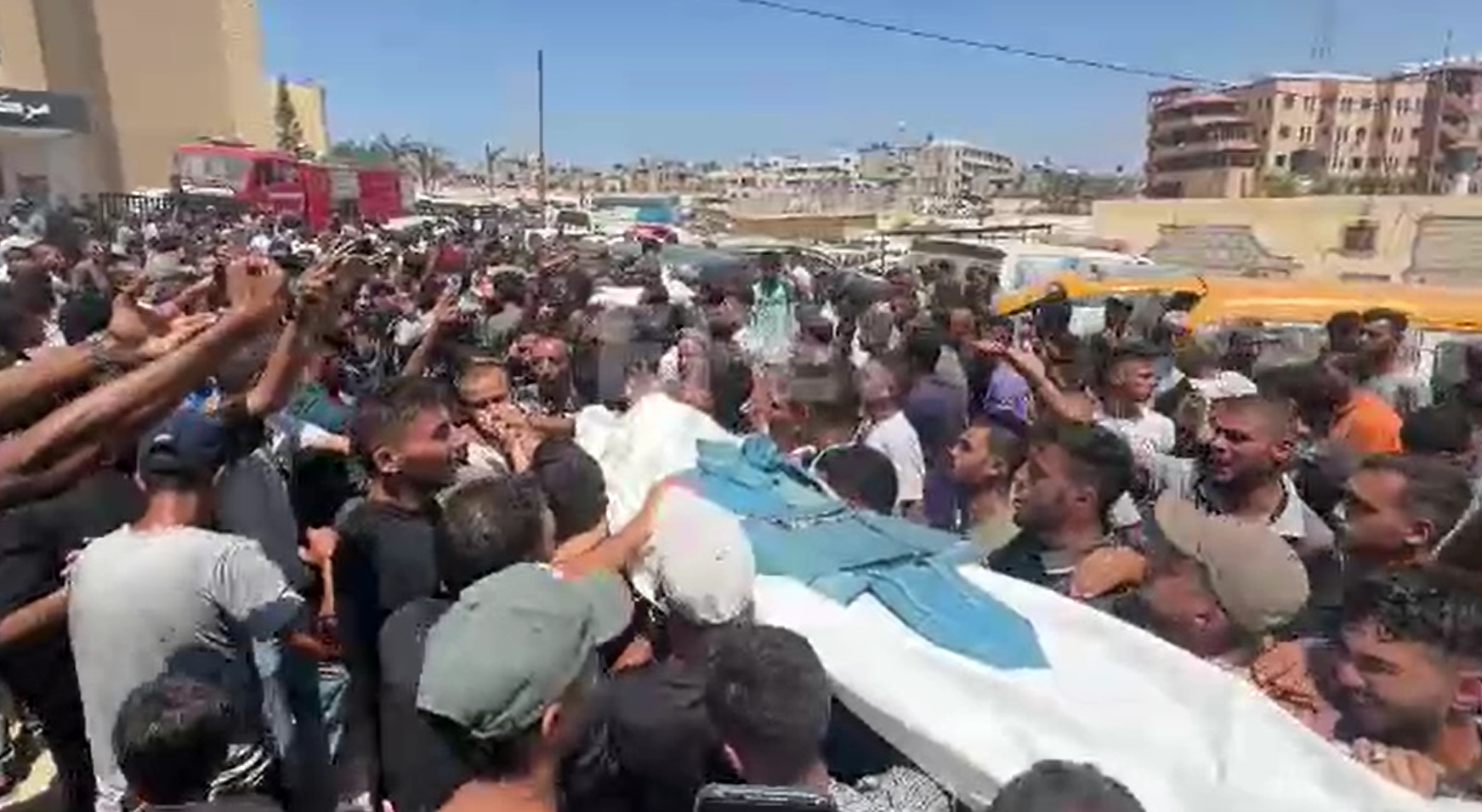 Gaza llora el asesinato de otros cinco periodistas: Las cámaras bombardeadas no se apagarán