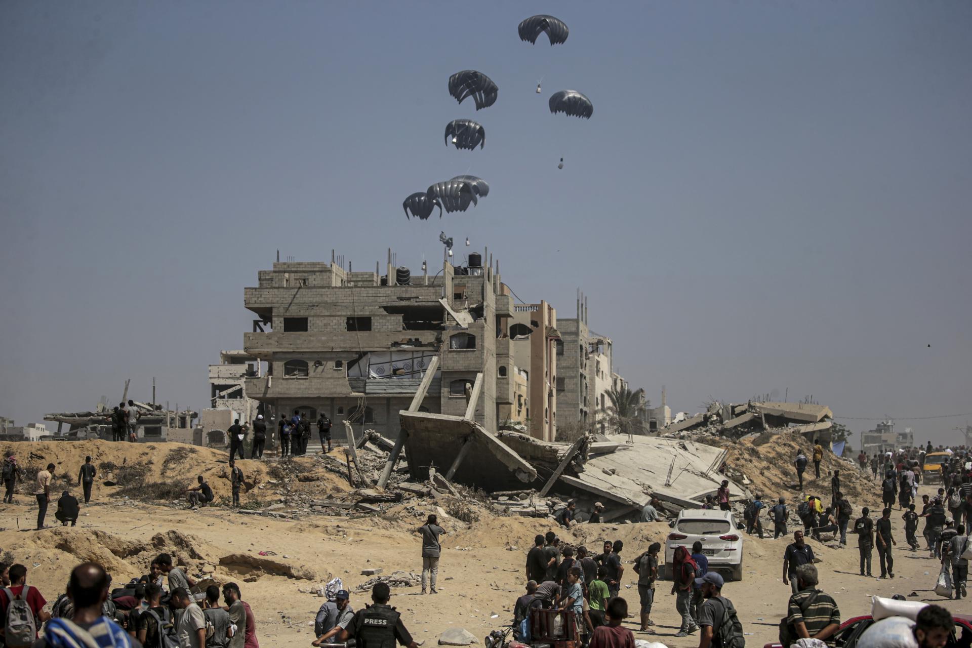 Alemania, España, Francia, Emiratos y Jordania lanzan ayuda desde el aire en Gaza