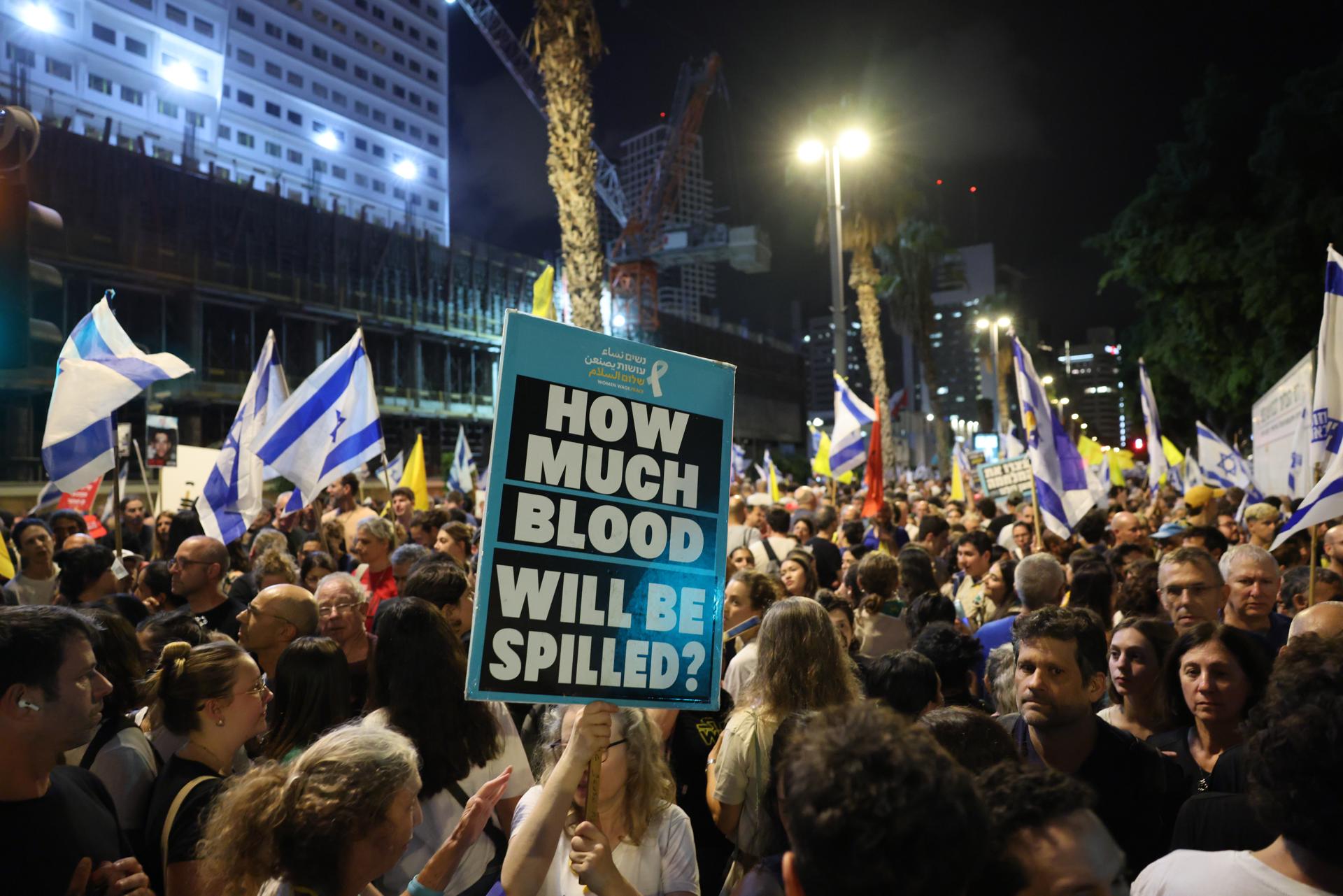 Miles de israelíes protestan mientras el régimen avanza en control total de Gaza