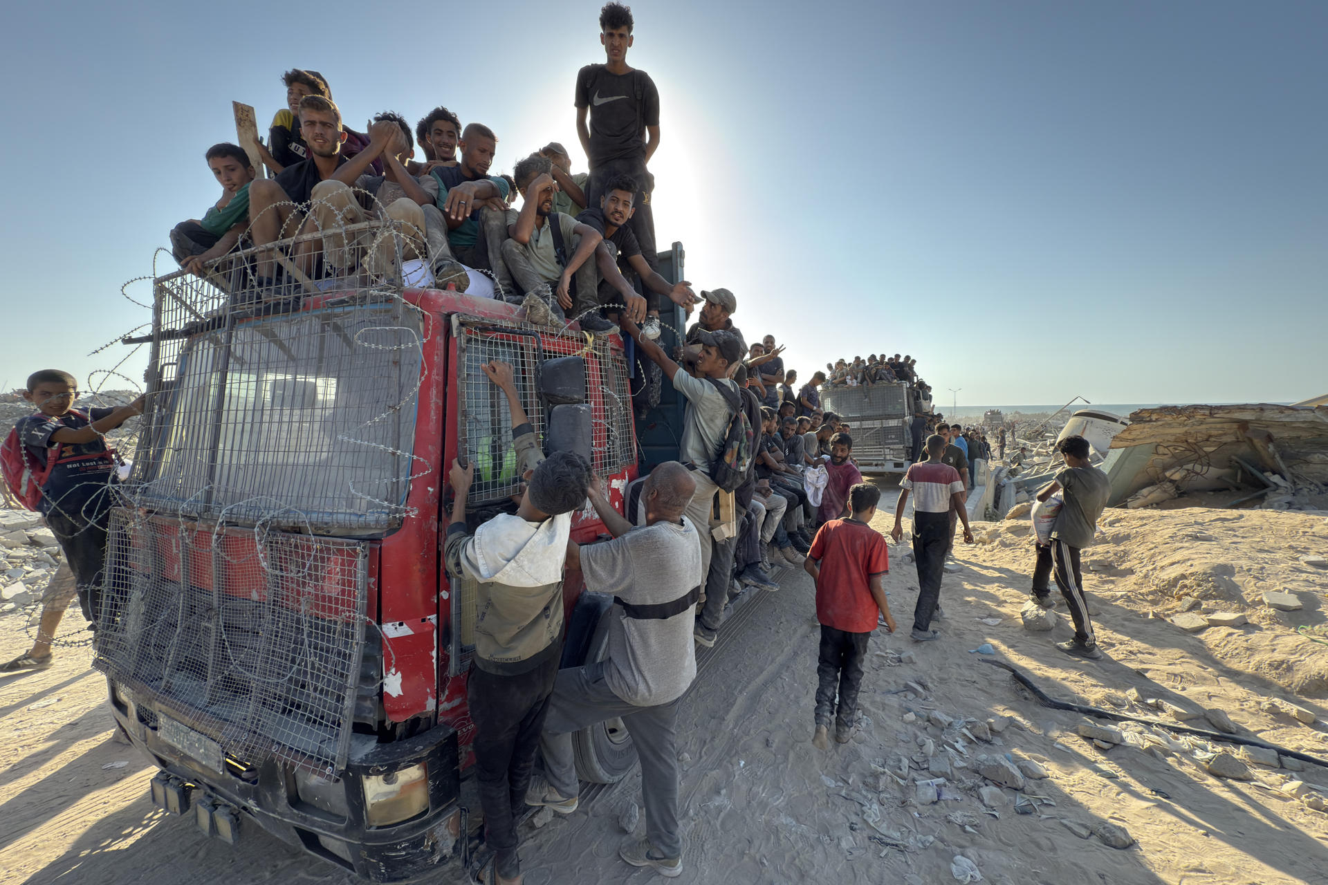 Yakarta anuncia ayuda aérea a Gaza y evacuación de 1,000 heridos