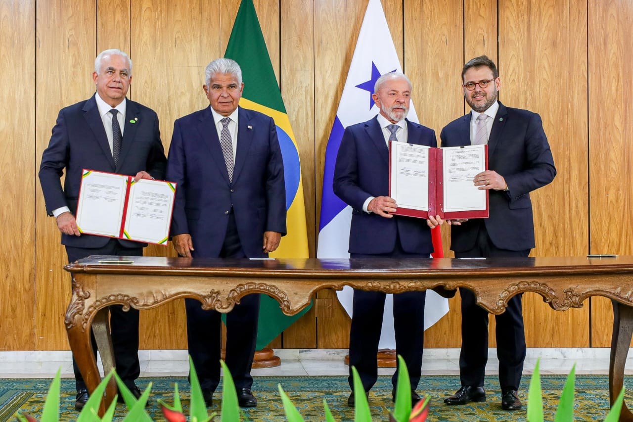 Panamá y Brasil firman memorando de fomento para la actividad agrícola y pecuaria