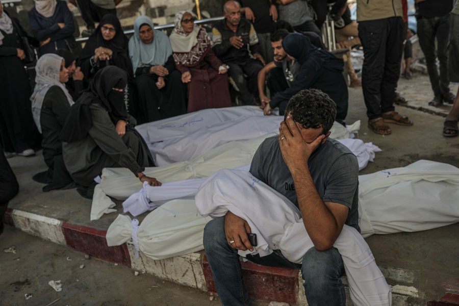 Al menos 54 palestinos asesinados en nuevos ataques israelíes este martes