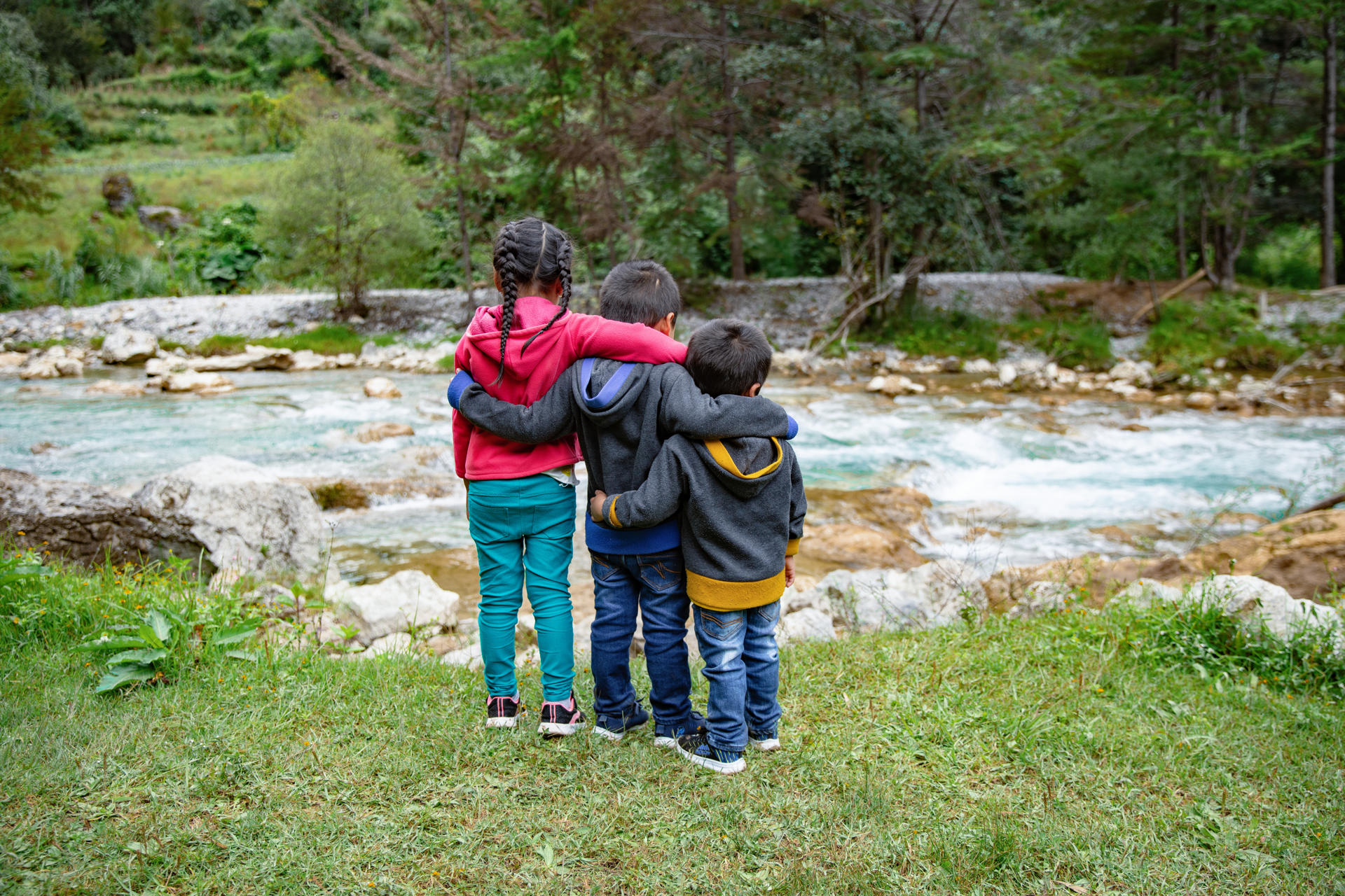 Millones de niños y jóvenes caerían en la pobreza por crisis climática en Latinoamérica