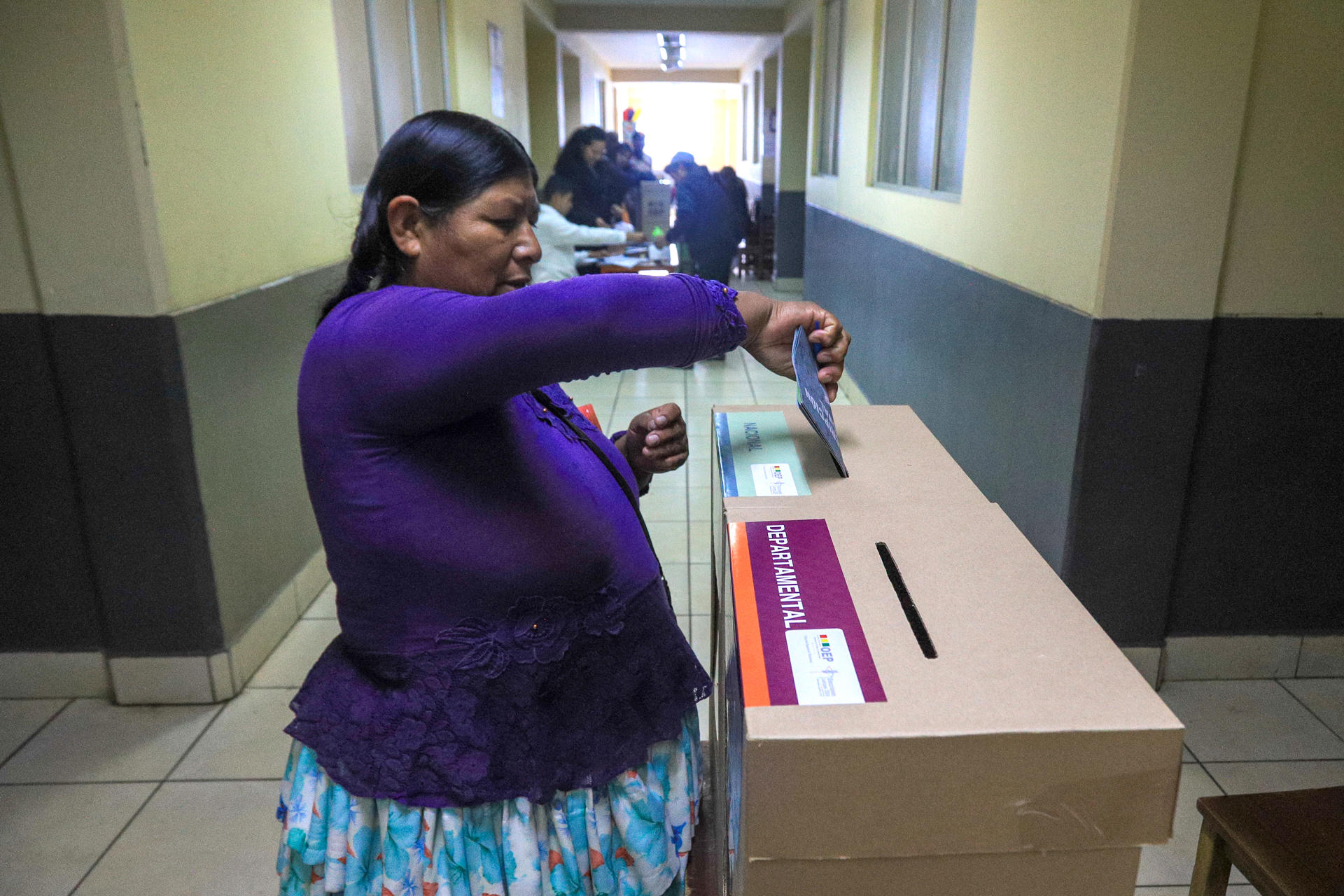Voto blanco y nulo crece en las encuestas en Bolivia y supera a los candidatos punteros
