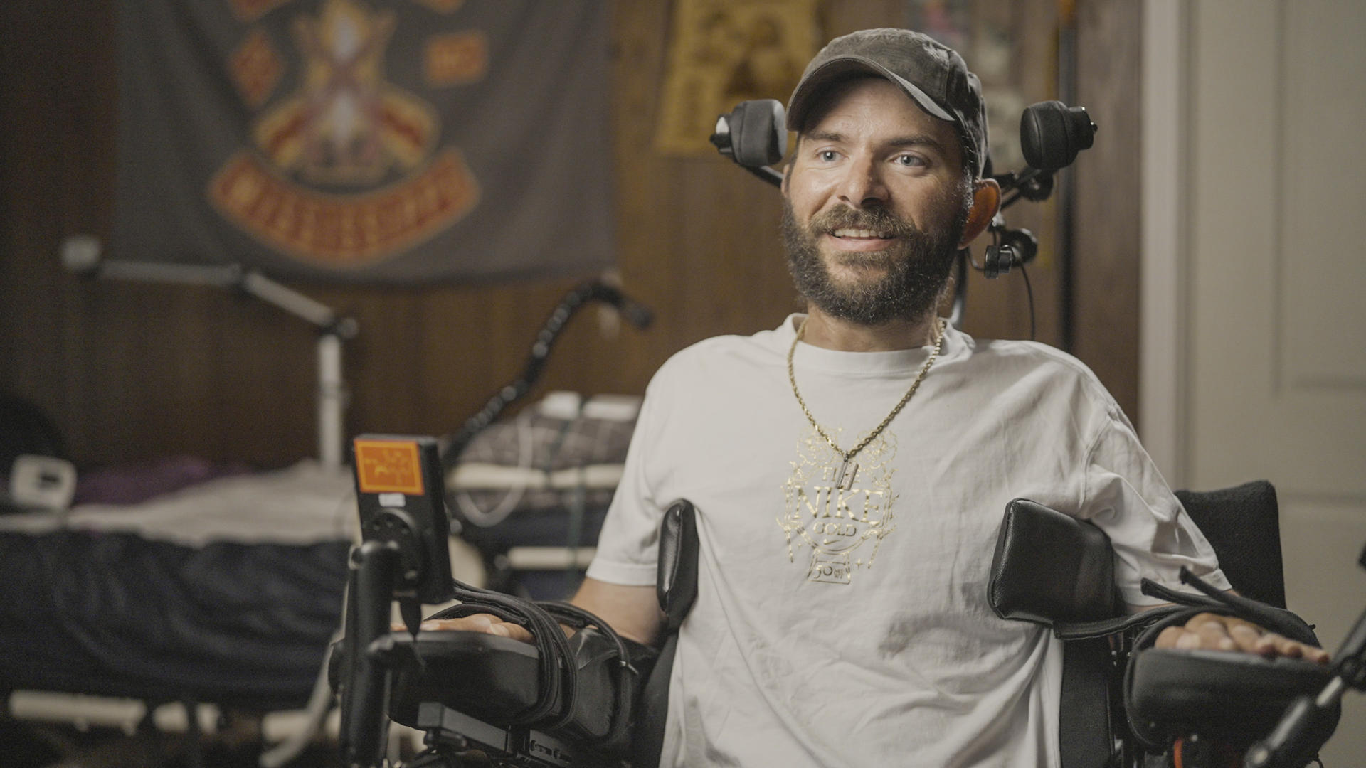 Un veterano tetrapléjico recupera autonomía digital gracias a chip cerebral implantado en Miami