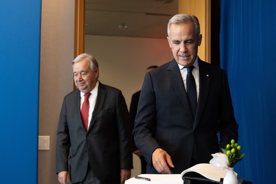 El primer ministro australiano, Anthony Albanese, en las afueras de la sede de las Naciones Unidas (ONU) en Nueva York. EFE/EPA/LUKAS COCH AUSTRALIA Y NUEVA ZELANDA.