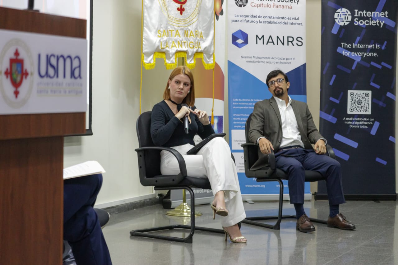Jóvenes panameños se reúnen para debatir sobre el futuro de Internet en el país
