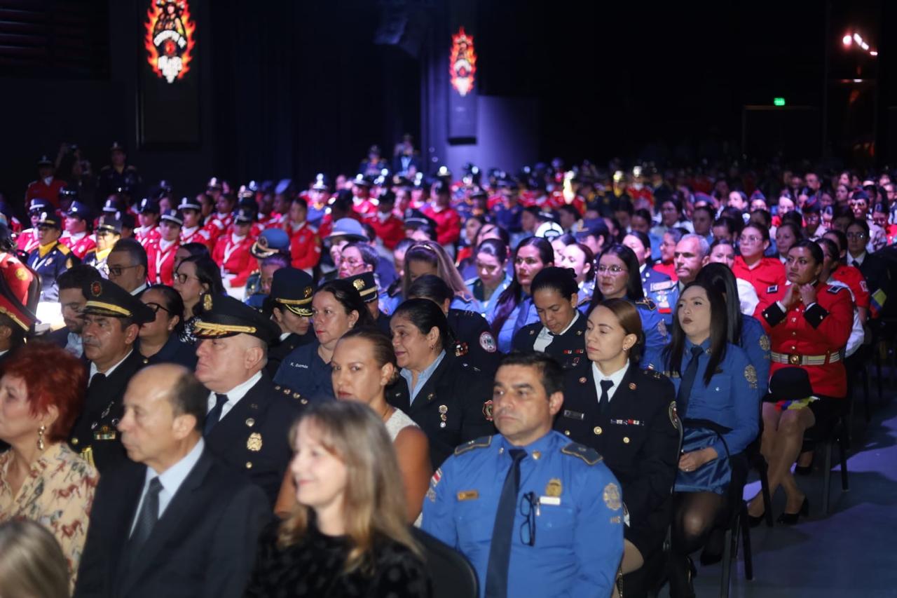 Ya inició el Congreso Internacional de Mujeres Bomberas en Panamá