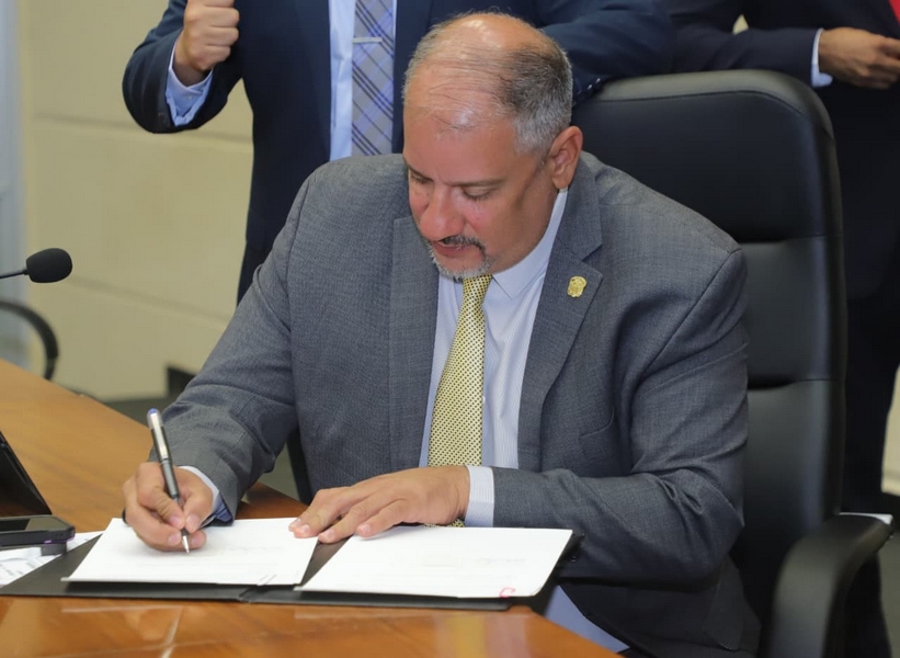 Presentan demanda de impugnación contra la nómina del diputado Jorge Herrera