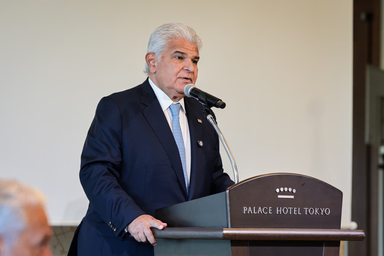 Mulino oficializó en Japón inicio del proyecto de un gasoducto por el Canal