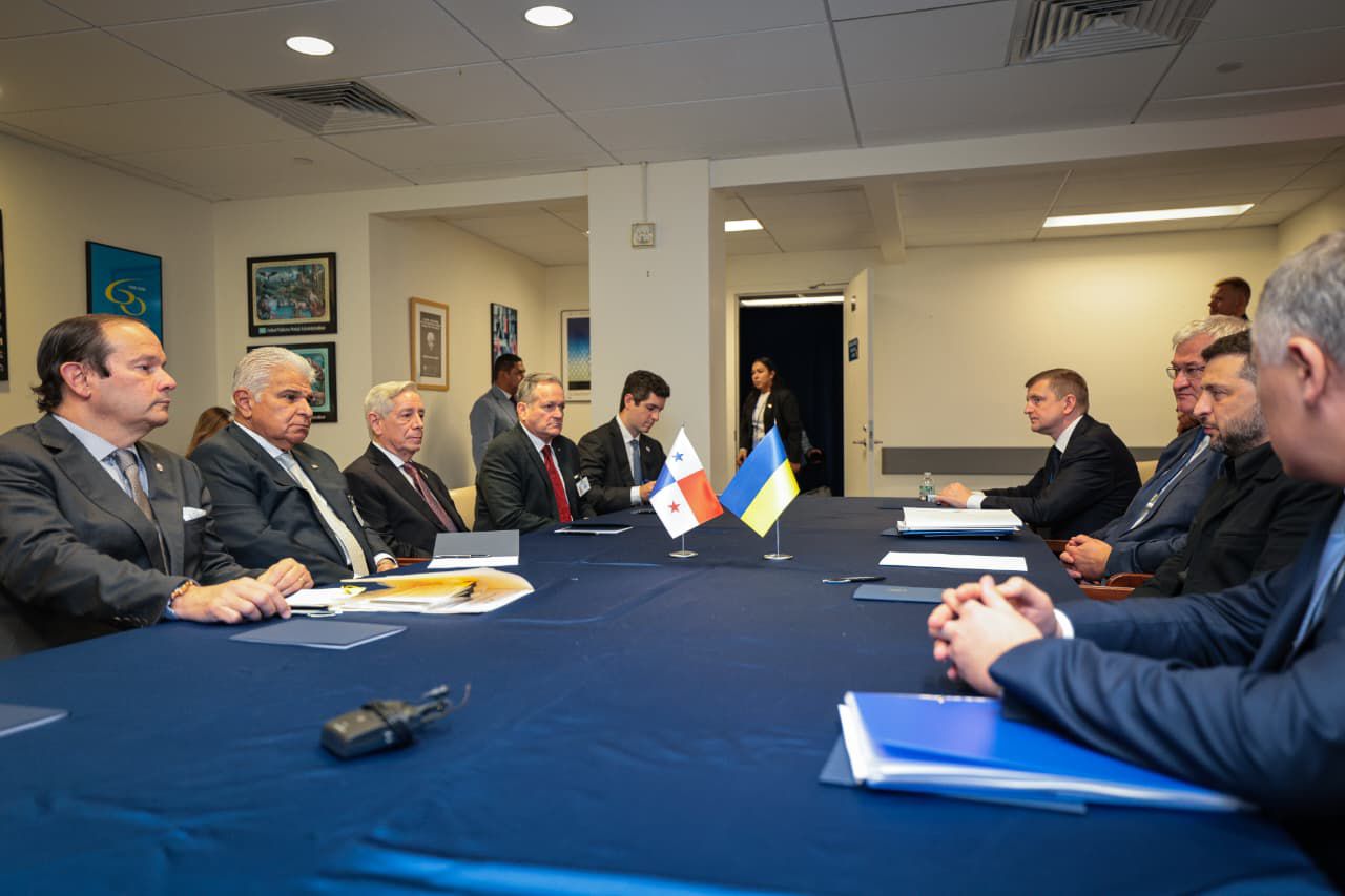 Mulino y Zelensky refuerzan lazos y buscan paz en Ucrania