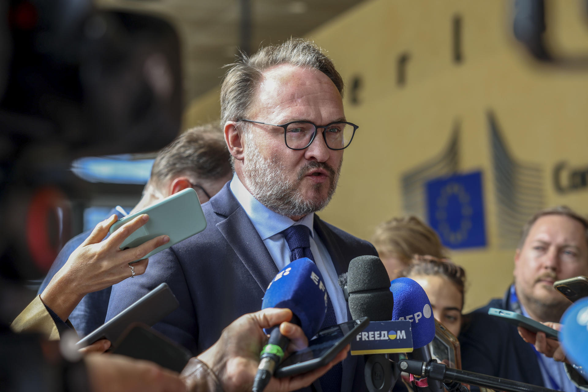 Europa busca acelerar el fin del gas ruso y aumentar importaciones desde EE UU