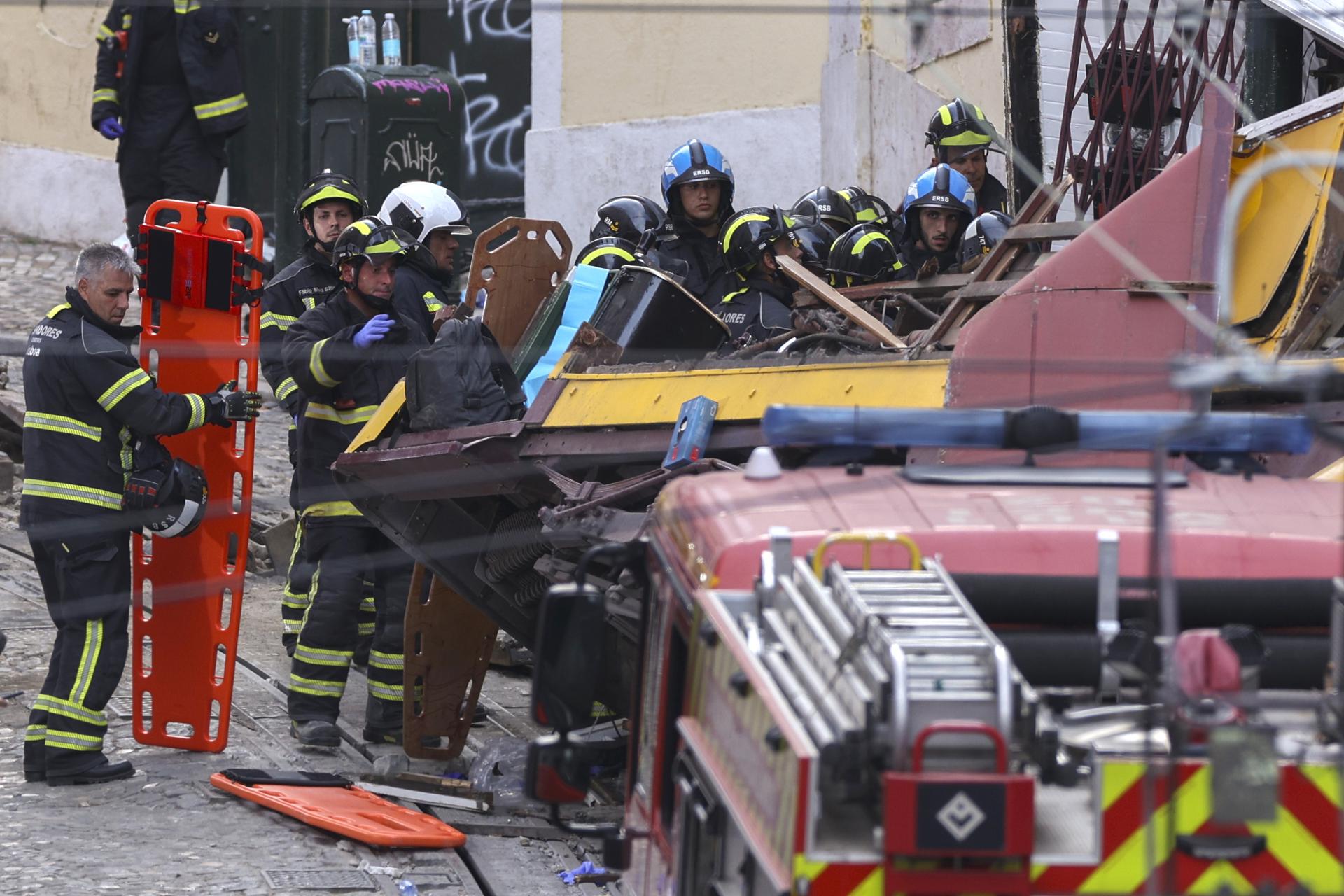 15 muertos y 18 heridos en el accidente de un funicular en Lisboa