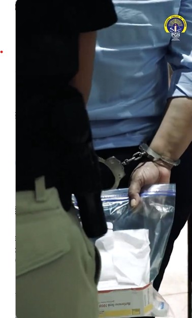 Condenan a dos y ordenan detención para tres exfuncionarios de la DGI por desfalco en e-Tax