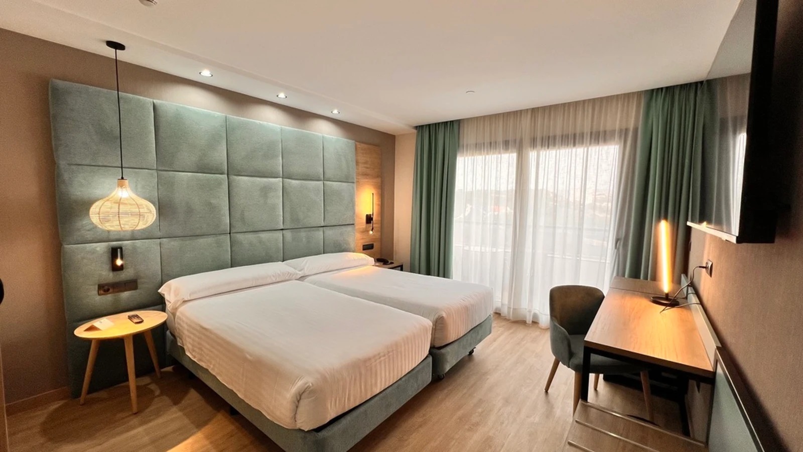 Grupo hotelero polaco premiará a parejas que conciban bebés en sus establecimientos