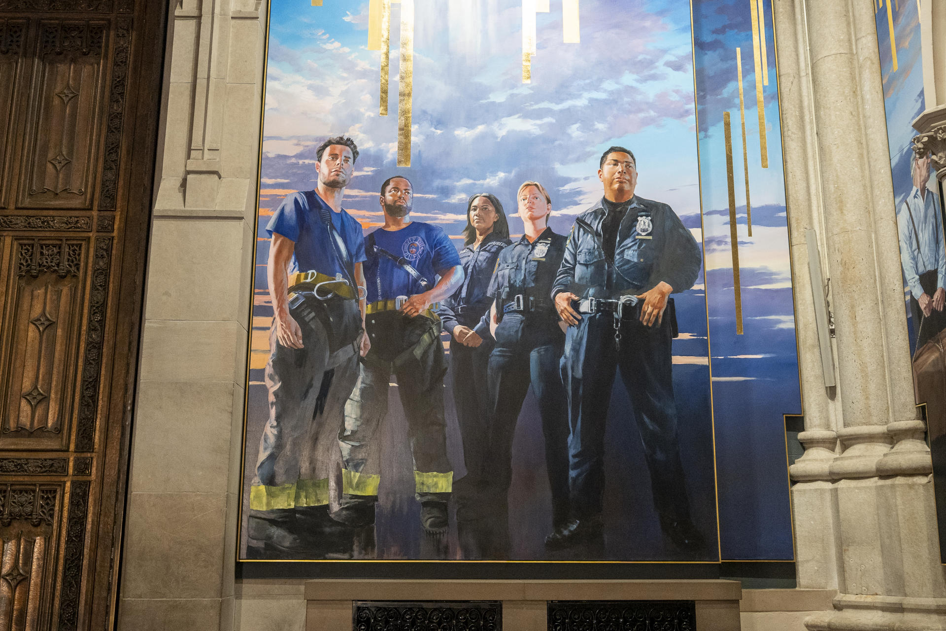 Catedral de San Patricio rinde homenaje a inmigrantes de Nueva York con un enorme mural