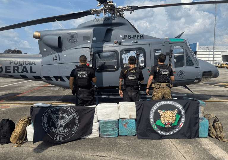 Cazas brasileños interceptan aeronave procedente de Venezuela con 380 kilos de droga