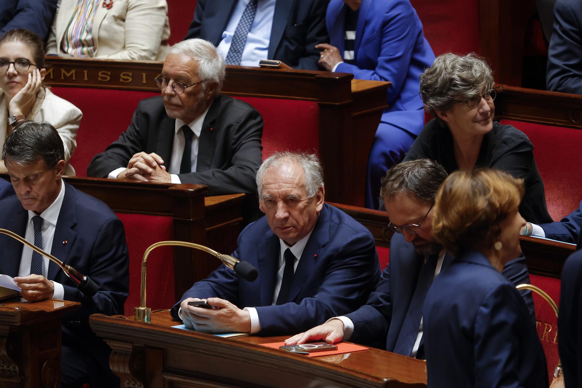 Bayrou cae tras perder la moción de confianza y Francia entra en una nueva crisis política