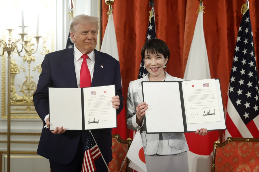 El presidente Donald Trump y Sanae Takaichi en Japón, EFE/EPA/KIYOSHI OTA / BLOOMBERG POOL.