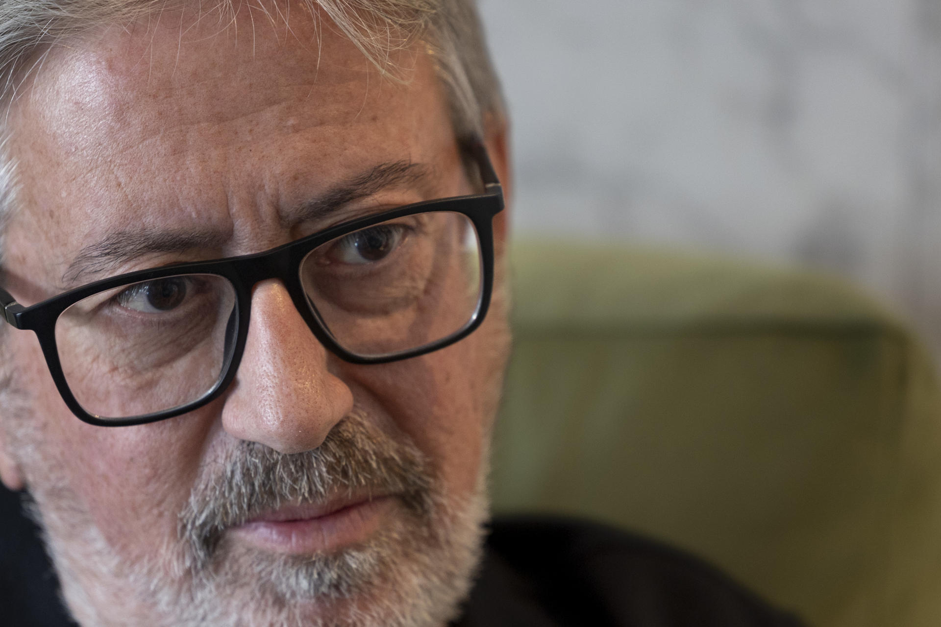 'El bebedor de cerveza' o cómo contar África a través de esa bebida, literatura y música