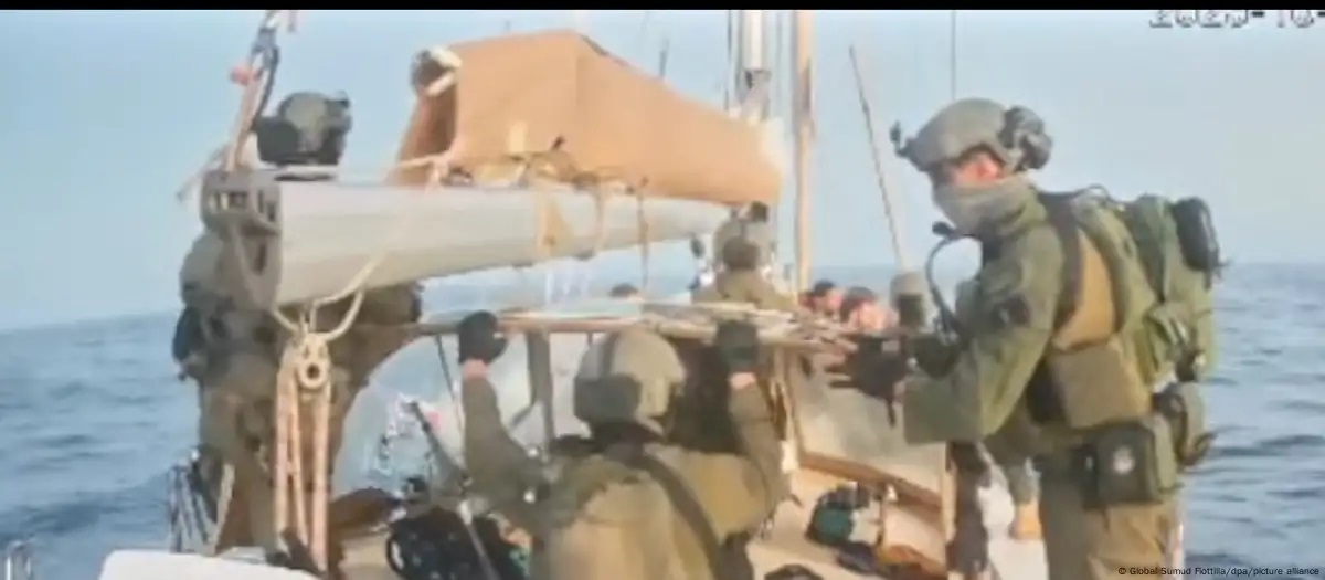 Israel afirma que ningún barco de la flotilla ha roto el bloqueo