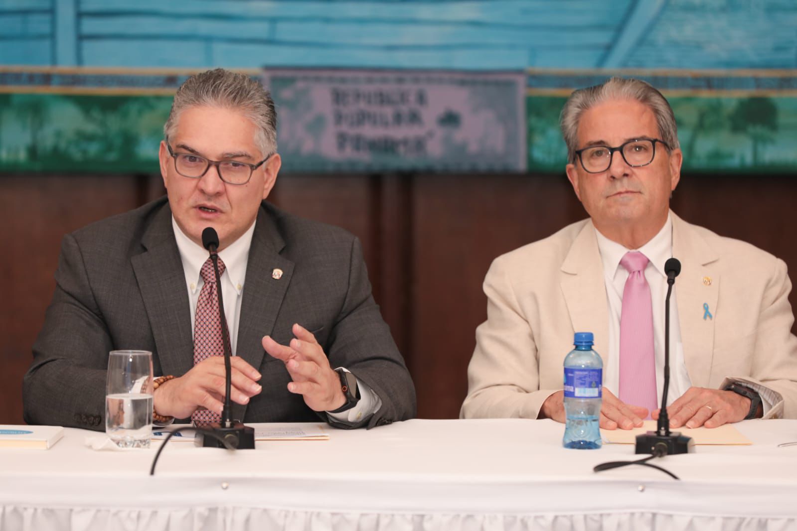 Prometen ayuda a comunidades donde pasará línea de interconexión eléctrica entre Panamá y Colombia