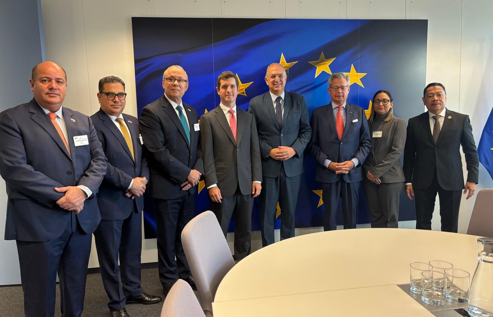 Panamá presenta en Bruselas informe sobre avances en la lucha contra la pesca ilegal