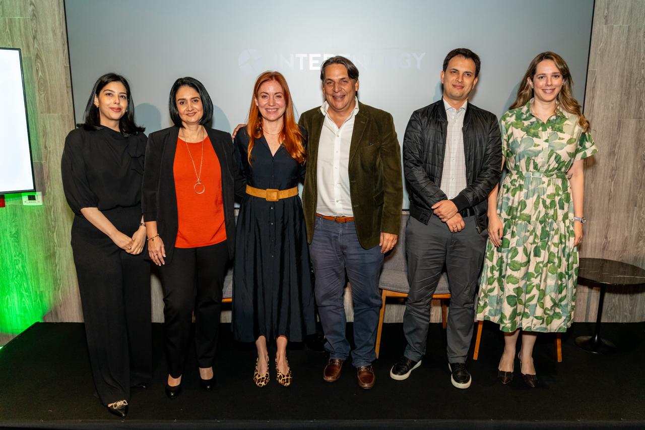 Reconoce 16 empresas panameñas por su compromiso con la energía renovable