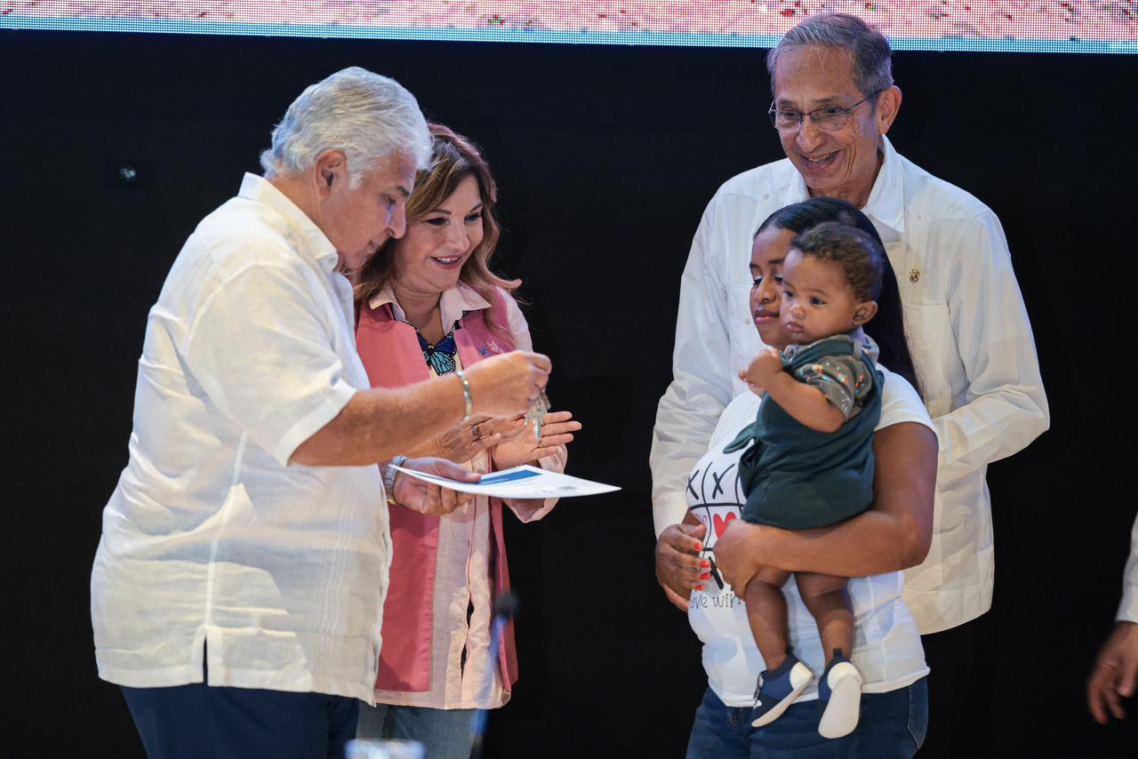 Gobierno invierte $300 millones en obras para Veraguas