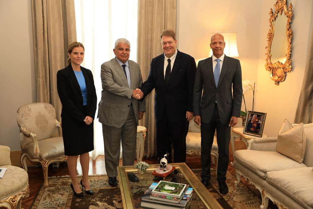 Mulino se reúne con ejecutivo global de Citibank para impulsar proyectos de infraestructura