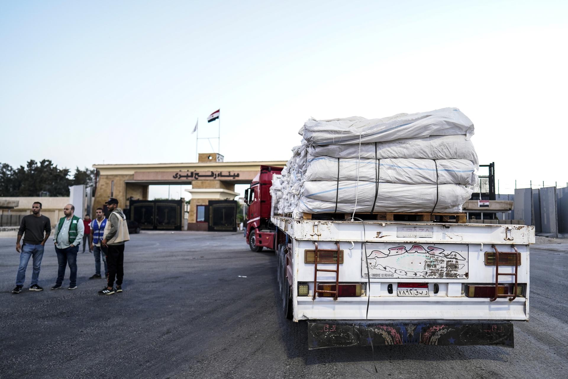 Gaza solo ha recibido 986 de los 6,600 camiones de ayuda humanitaria programados