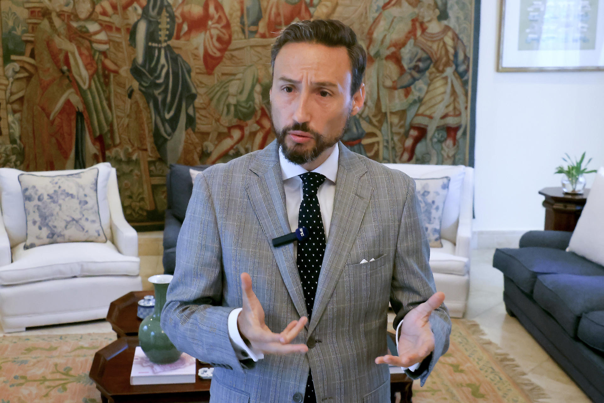 Deuda millonaria de Panamá a empresas españolas sigue con "atraso", pero hay "avances"