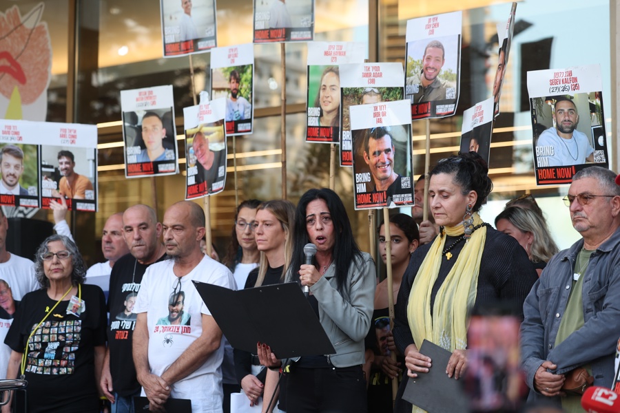 Hamás y Cruz Roja acuerdan mecanismo de liberación de rehenes vivos