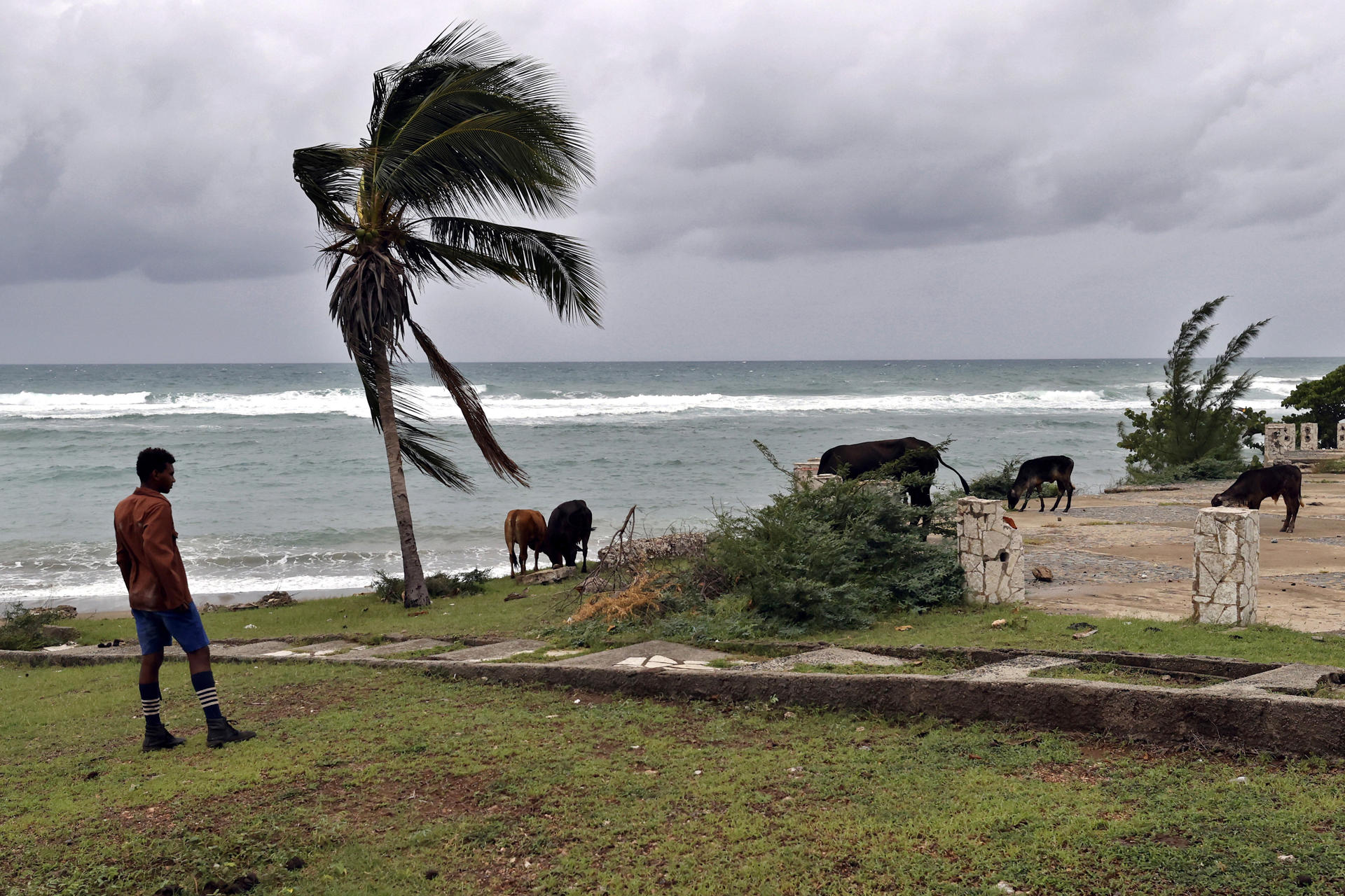 Inundaciones y deslaves en el oriente de Cuba por el paso del potente huracán Melissa