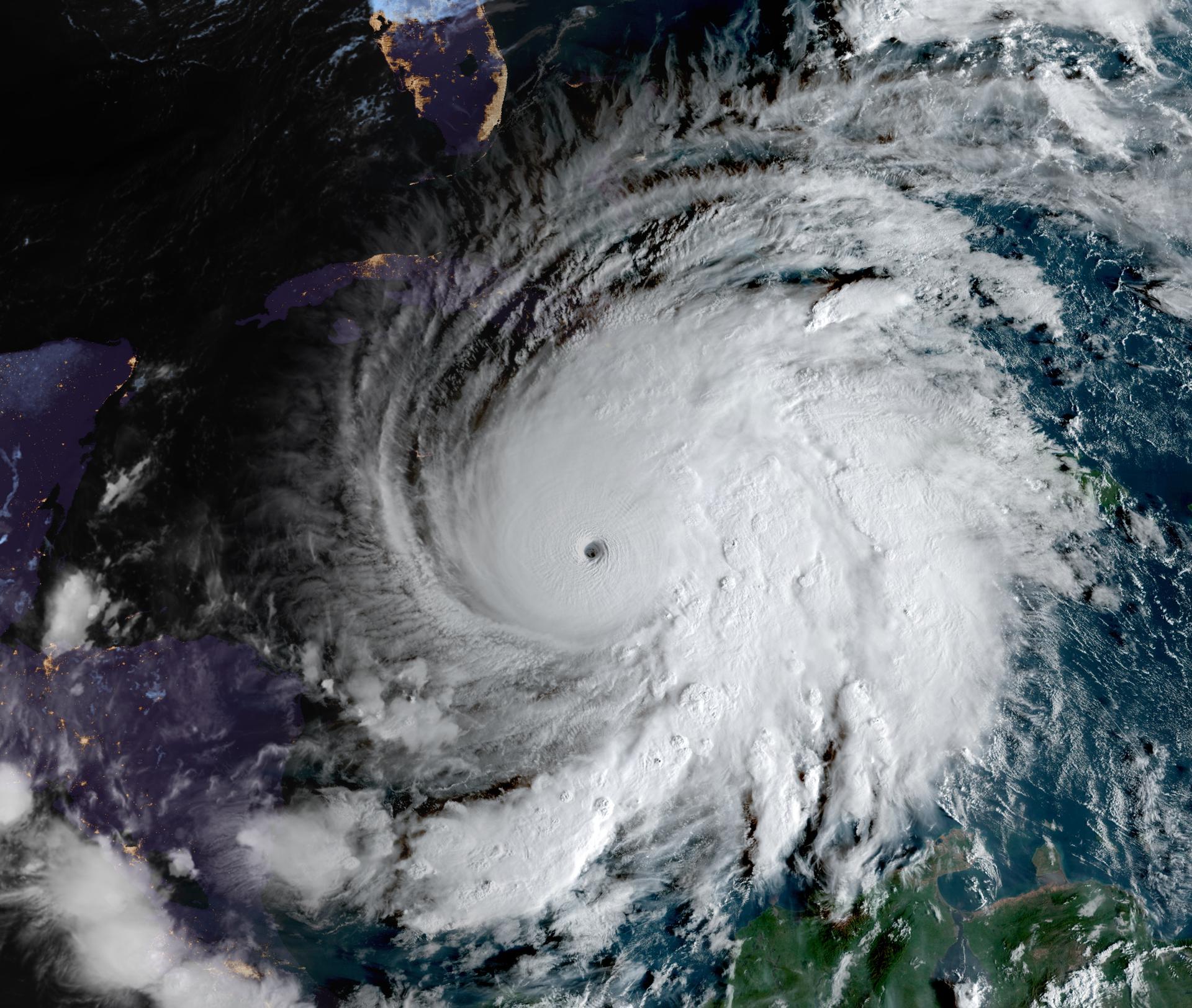 Huracán Melissa arrasa Jamaica y entra en Cuba con una gran fuerza destructiva