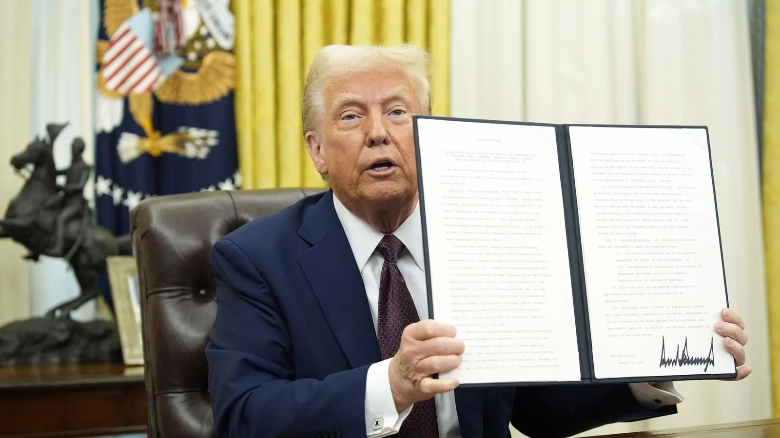 Cómo empresas de Trump ganaron $1,000 millones en criptomonedas mientras está en la Casa Blanca