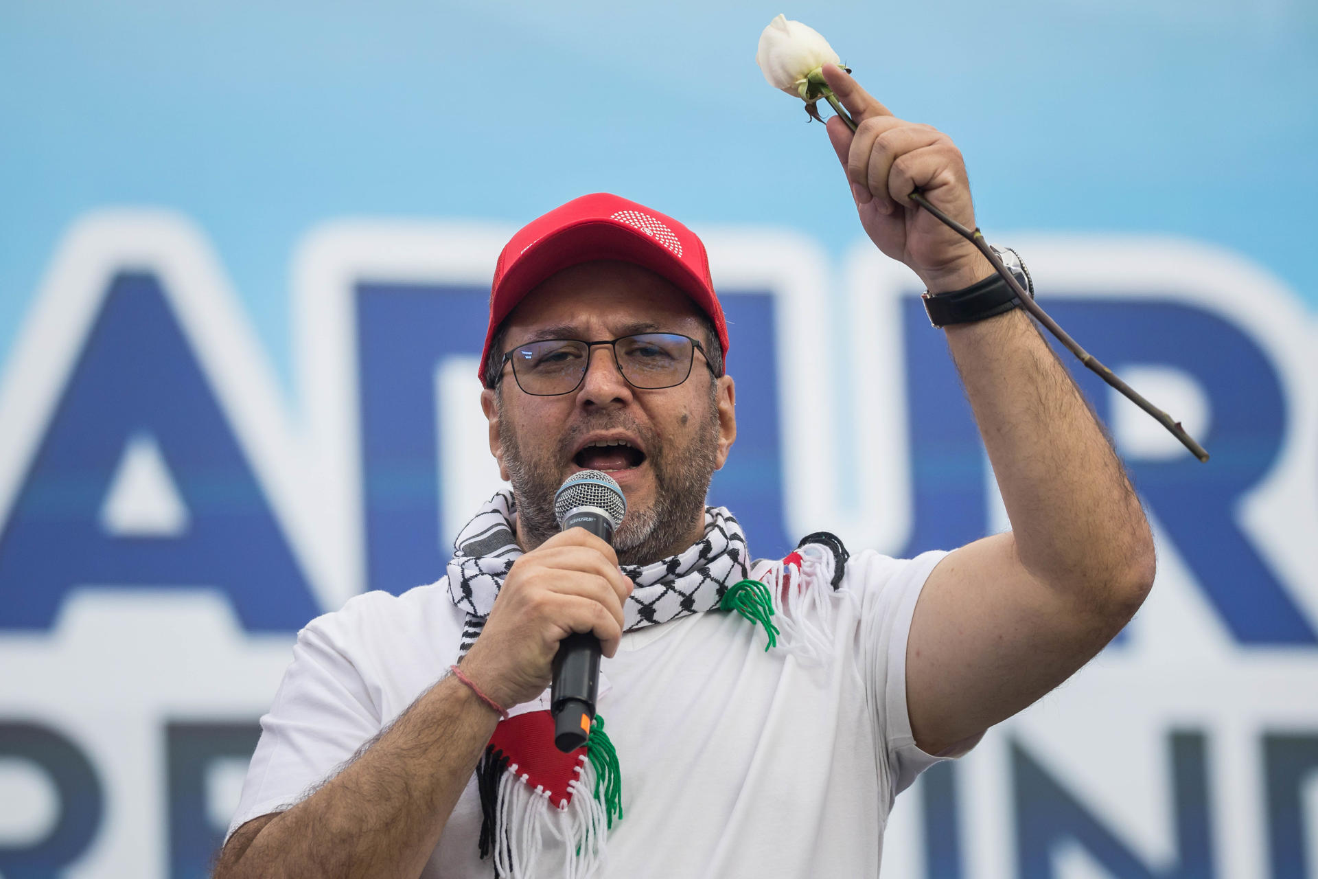 Venezuela dice que sus vecinos sufrirían las consecuencias más lamentables de intervención