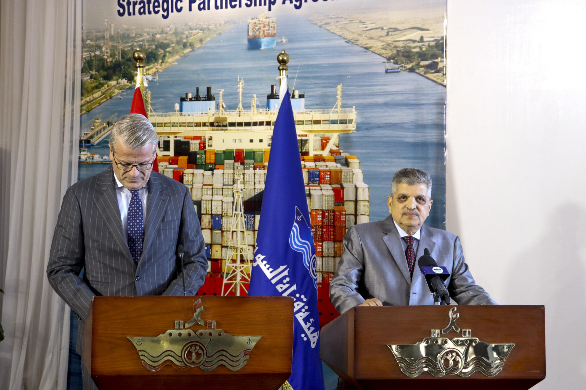 Navieras Maersk y CMA regresan al Canal de Suez tras dos años de interrupción