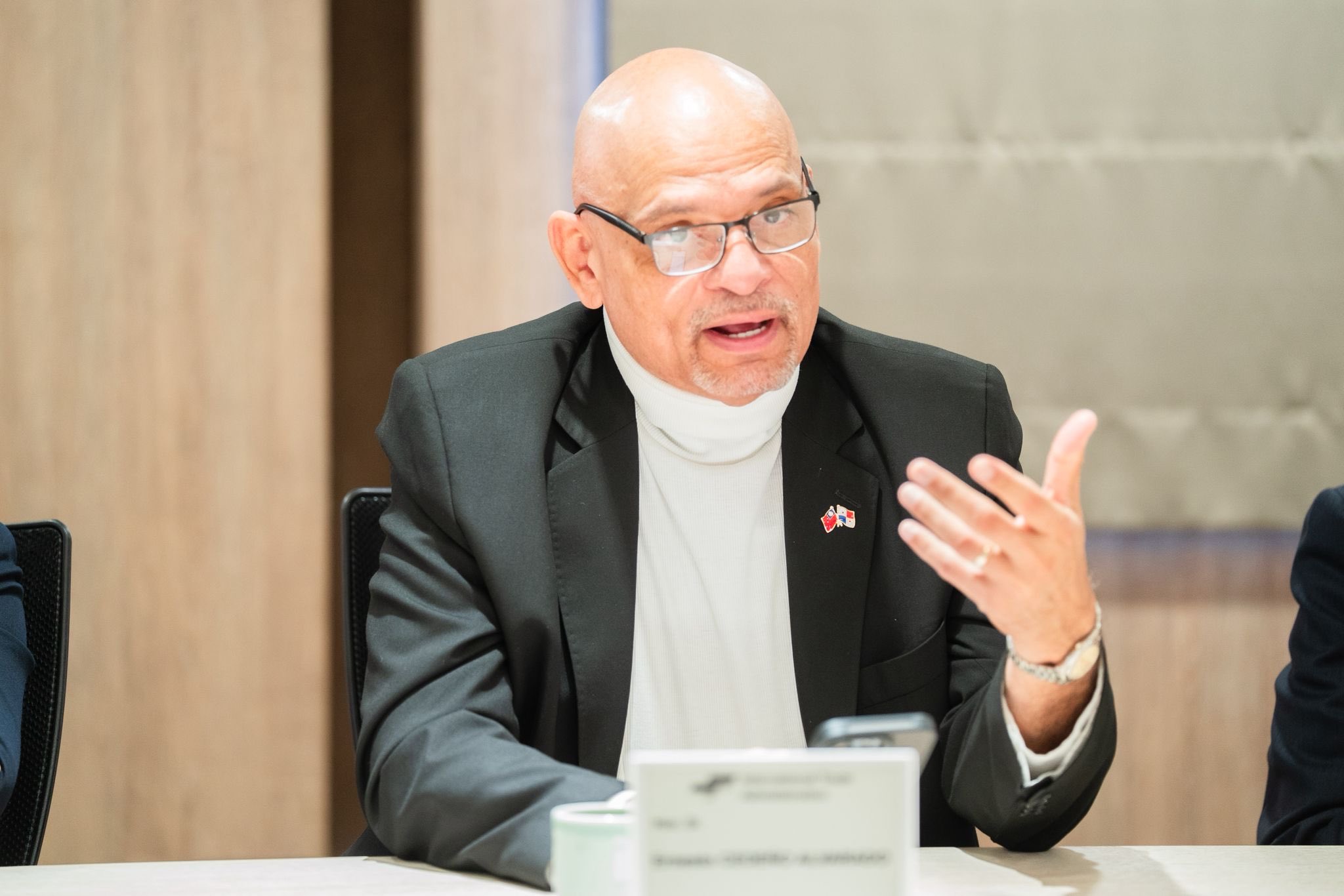 Contraloría está pasando agachada en la demolición del monumento chino: Ernesto Cedeño