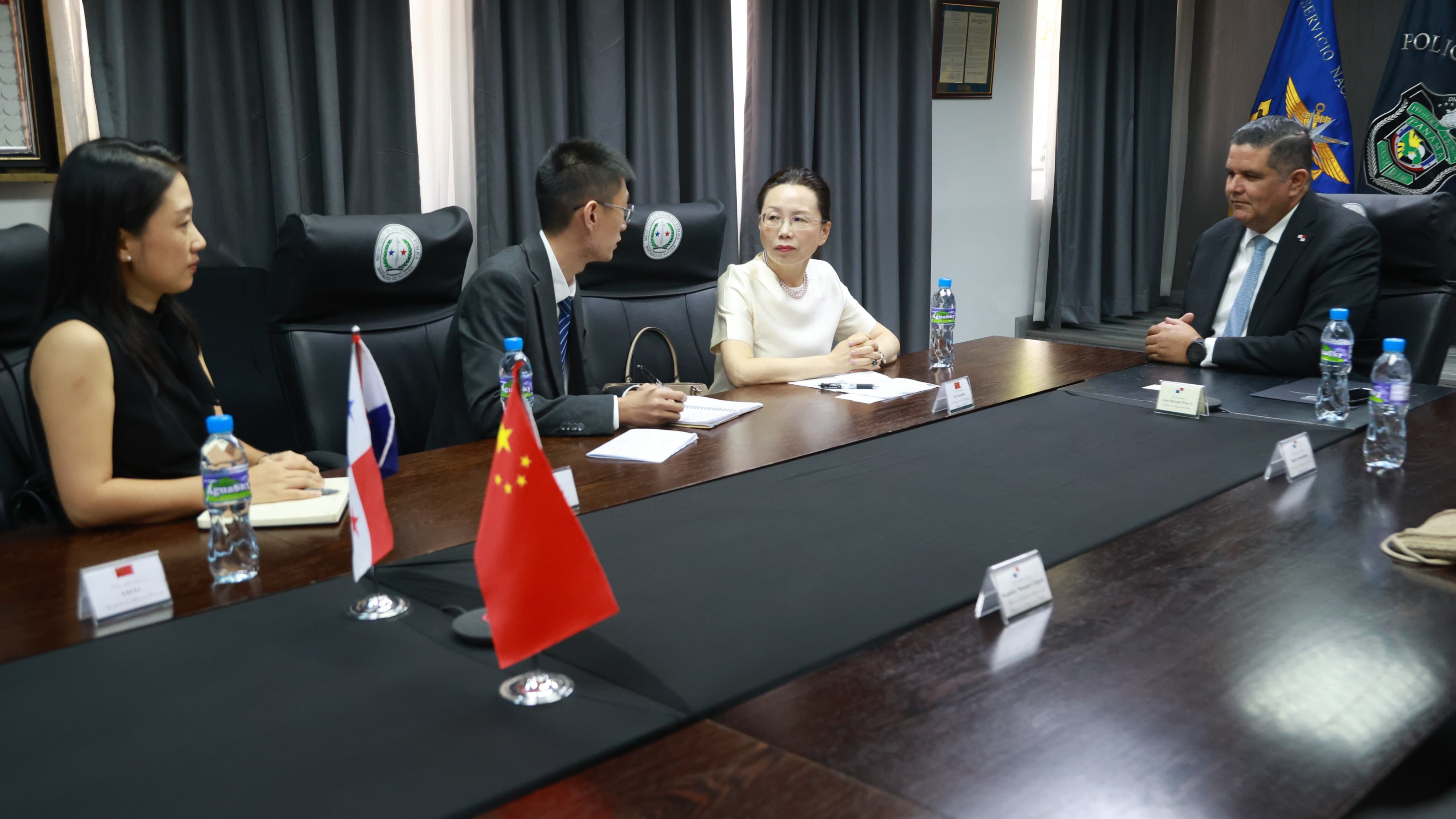 Cancillería cita a embajadora de China para expresar rechazo a presunta injerencia diplomática