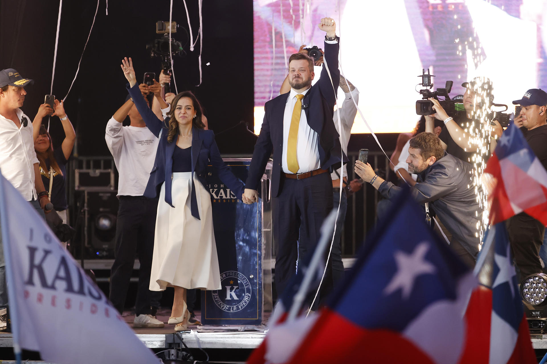 Chile cierra campaña presidencial marcada por la disputa entre ultraderechas