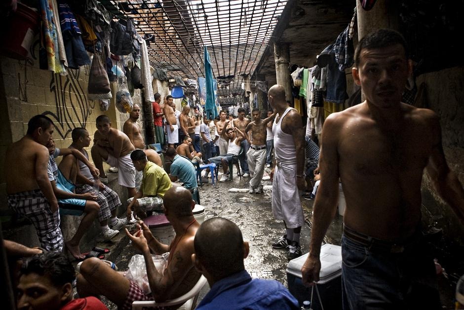 Cárceles al límite con más de 25,000 reclusos y creciente corrupción interna