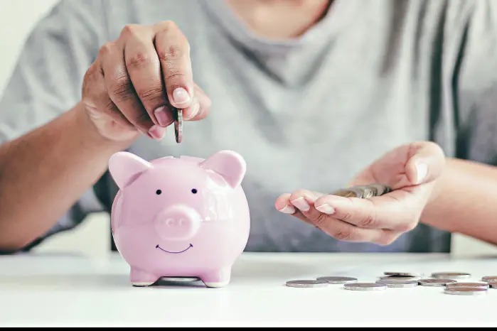 Ahorros navideños alcanzan récord de $272 millones en el 2025