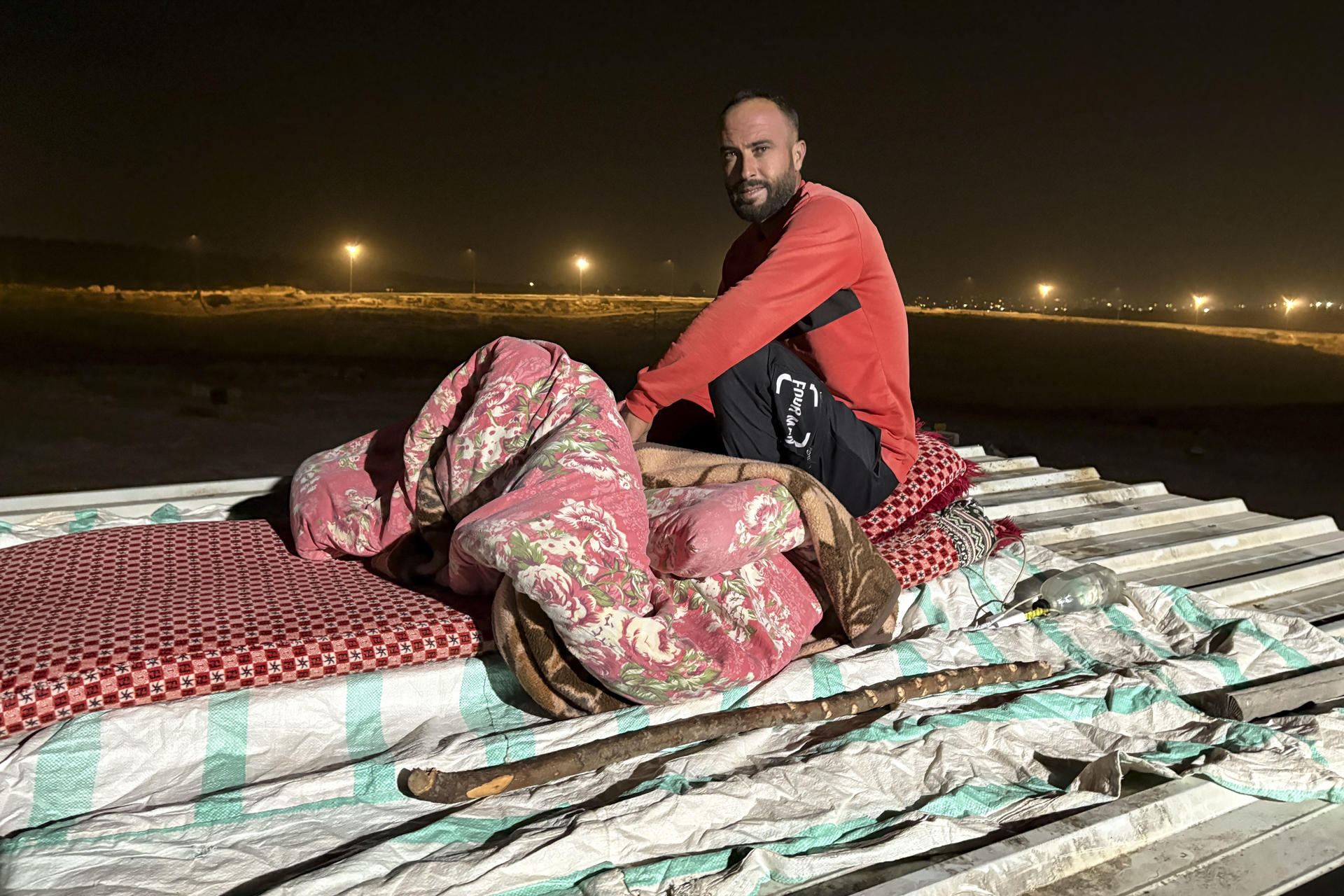 Voluntarios israelíes y extranjeros protegen a palestinos ante ataques de colonos